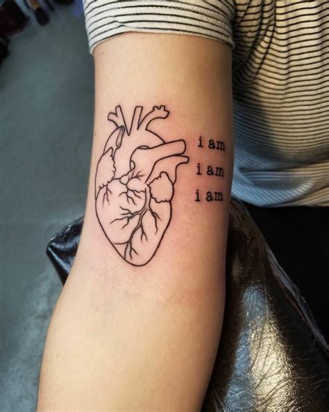 corazon humano tatuaje